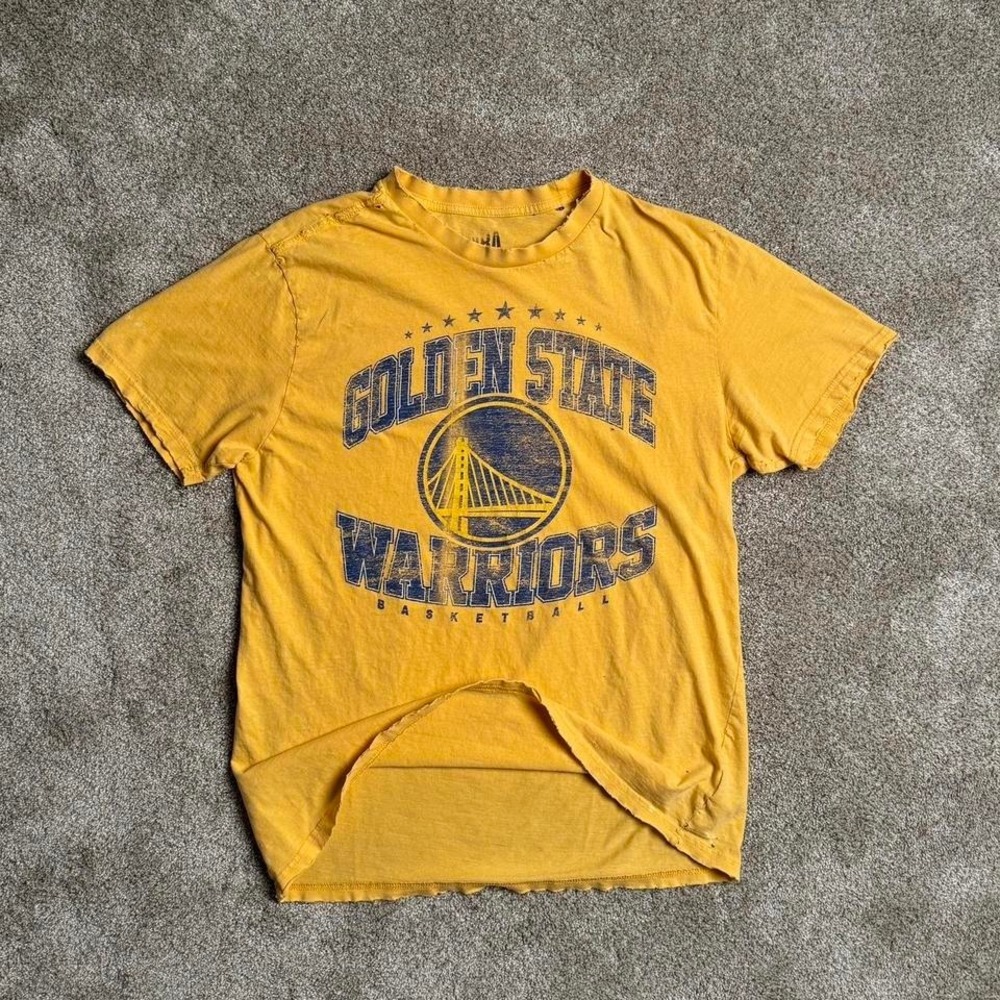 GSW "DISTRESSED" GRAPHIC TEE